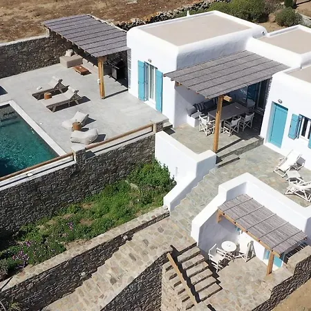 فيلة Livadi House *